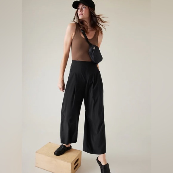 ATHLETA 'Brooklyn Heights' Wide Leg Pants in Black - Picture 3 of 9